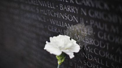 Homenagem no Memorial da Guerra do Vietnã em Washington.