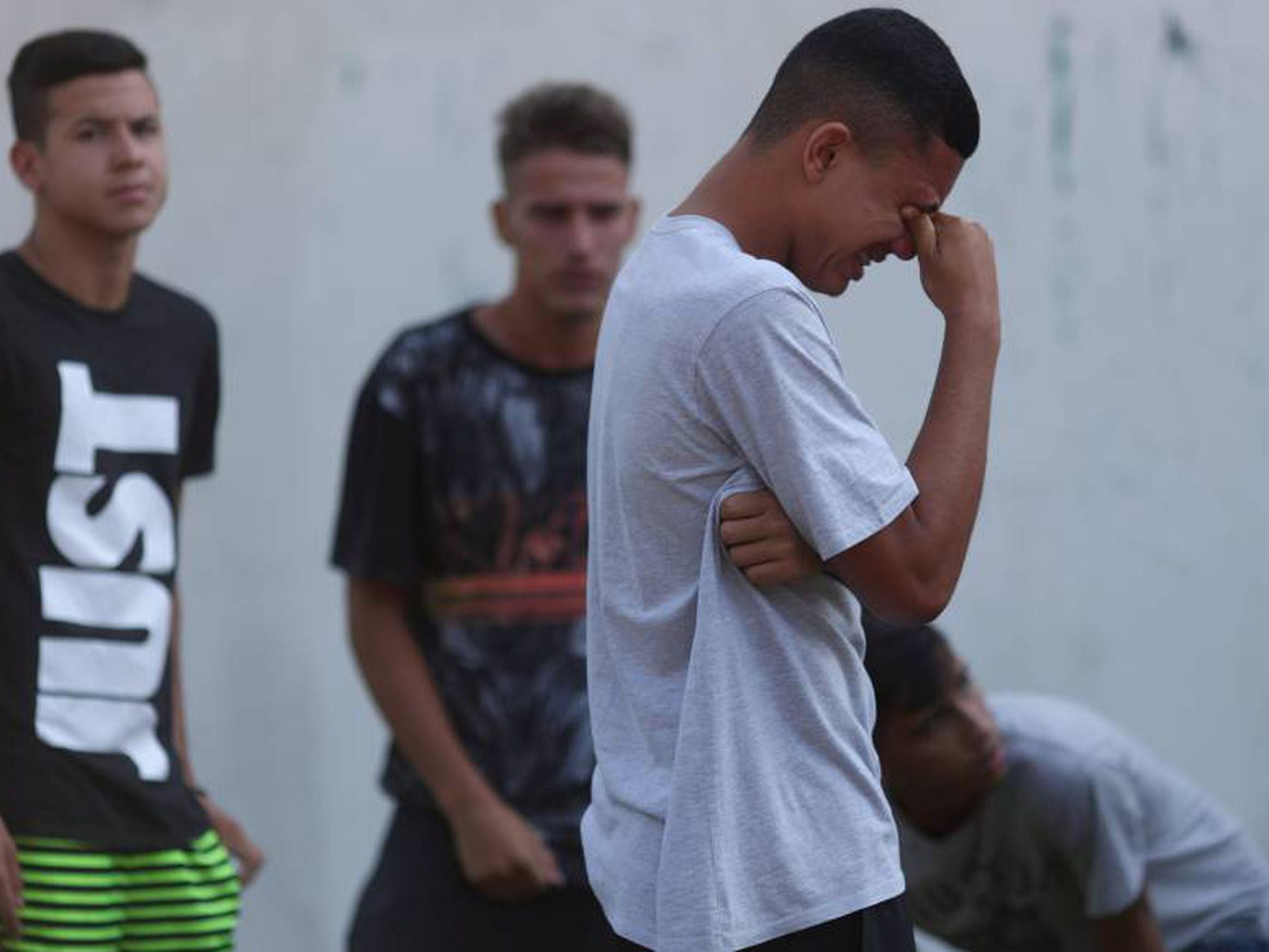 Atletas do basquete do Flamengo abandonam Jogo das Estrelas após incêndio  em CT