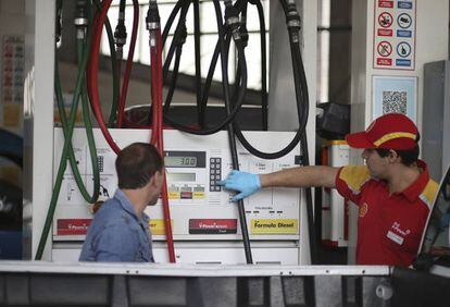 O preço da gasolina na Argentina aumentou 31% em 2016.