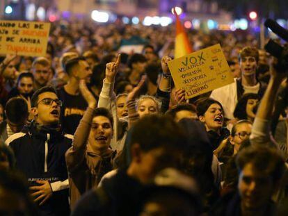 Protestos contra a ascensão do Vox reuniram milhares de pessoas nas ruas das capitais das províncias de Andaluzia 