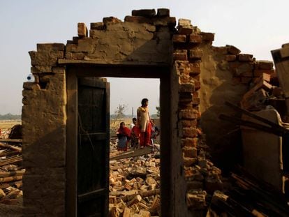 A destrutiva tempestade que arrasou o sul do Nepal