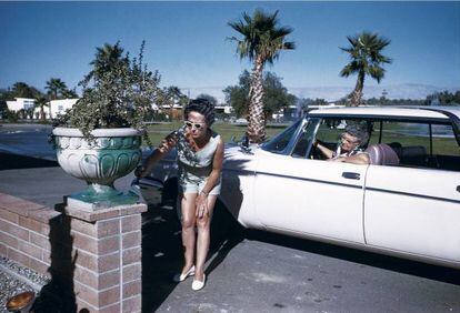 Imagem da série 'Palm Springs'.