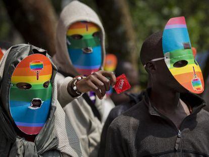 Protestos no Quênia contra a lei homofóbica da Uganda.