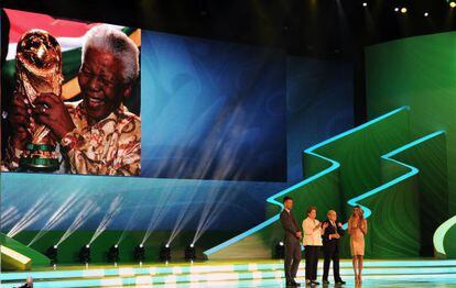 Presidenta Dilma Rousseff participa da homenagem a Nelson Mandela na cerimônia da Fifa.