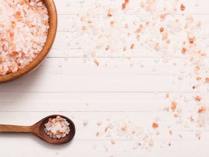 As mentiras do sal rosa que está na moda: nem é tão benéfico nem vem do Himalaia