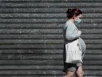 FRANCE, Paris  : A a pregnant woman walk in the stress in Paris on May 12, 2020 .
 JOEL SAGET / AFP    
  ..
. (Photo by JOEL SAGET / AFP)