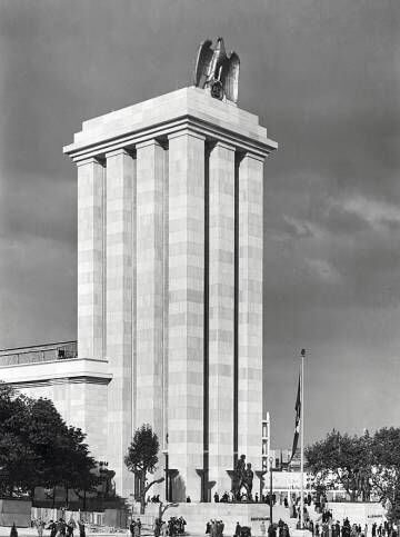 Pavilhão alemão, de Albert Speer, na Exposição Internacional de Paris, de 1937.