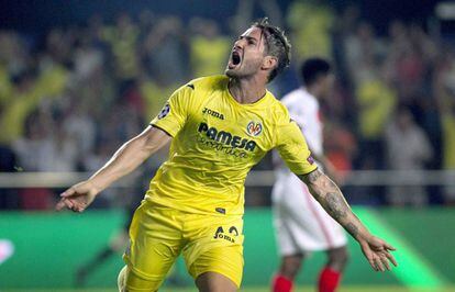 Pato celebra um gol pelo Villarreal em agosto.