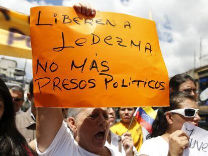 Protestos em Caracas pela detenção do prefeito.