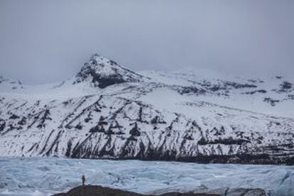 A geleira Vatnajökull, maior da Islândia, é o Punho dos Primeiros Homens na série.