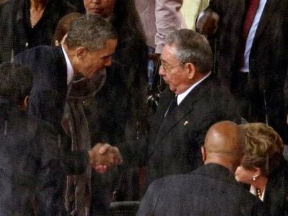 Raúl Castro e Obama na África do Sul.