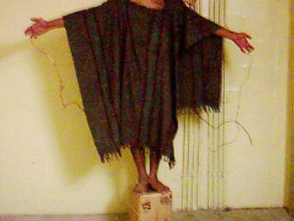 Abusos na prisão de Abu Ghraib fotografados pelo soldado Jeremy Sivits.
