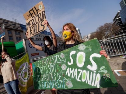 Manifestação ambientalista contra o tratado entre a União Europeia e o Mercosul, no último dia 3, em Bruxelas.