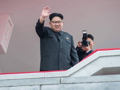 O líder norte-coreano em um desfile militar em maio passado.