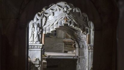 Vista dos trabalhos arqueológicos na tumba de Jesus Cristo em Jerusalém.