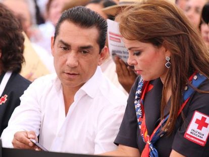 José Luis Abarca e María de los Ángeles Pineda, em maio de 2013.