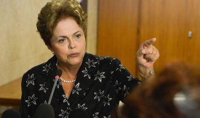 Dilma durante anúncio de medidas para melhorar o futebol brasileiro.