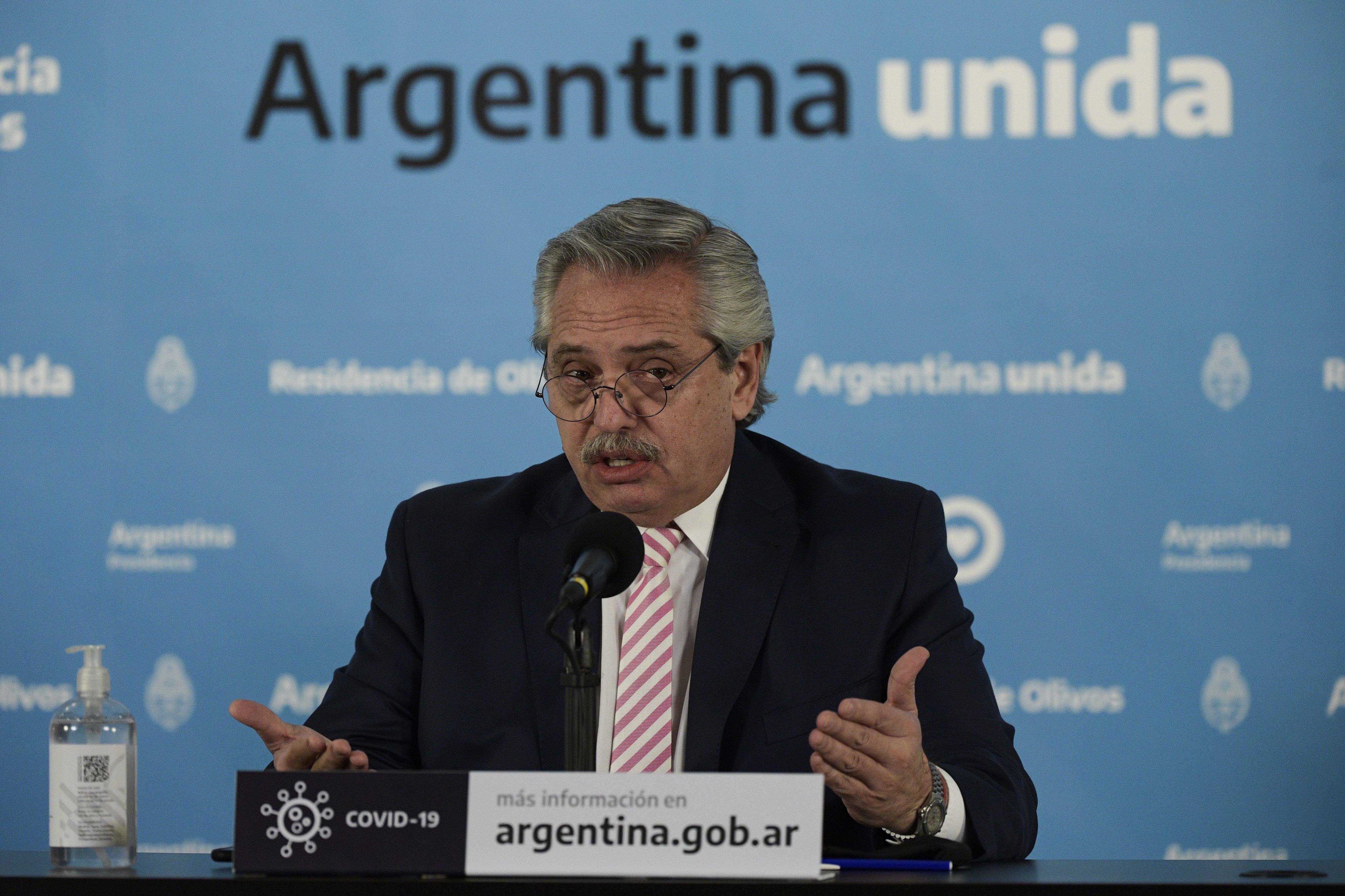 O presidente Alberto Fernández anuncia que Argentina e México estarão a cargo da produção e distribuição de uma futura vacina para a covid-19 na América Latina. 