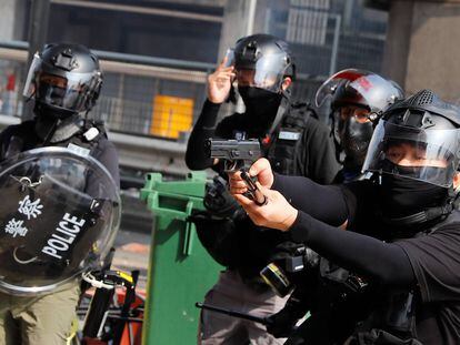 Polícia ameaça uso de “balas reais” para conter as revoltas de Hong Kong