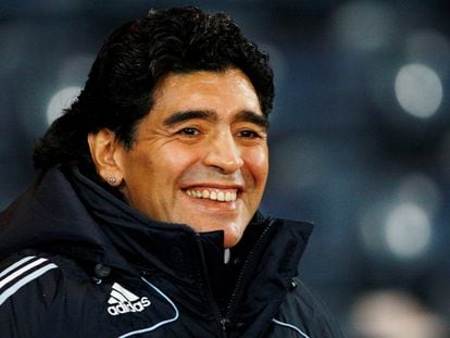 Diego Armando Maradona quando foi técnico da Argentina, em uma partida contra a Escócia em Glasgow, em novembro de 2008.