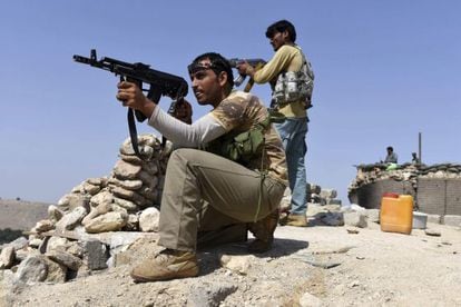 Soldados afegãos, em um ataque ao Estado Islâmico.