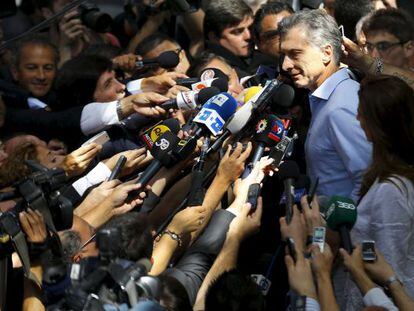 Mauricio Macri fala com a imprensa.