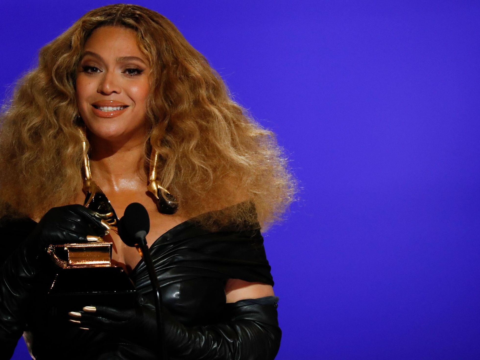 Beyoncé é a artista feminina internacional mais procurada