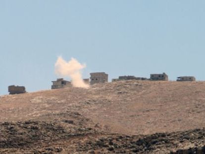 O Exército libanês bombardeia a periferia de Ersal.