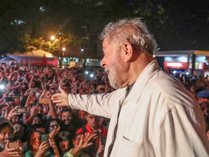 Lula em ato de recebimento de novos filiados do PT no Distrito Federal, em dezembro.