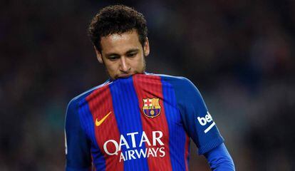 Neymar está suspenso por três jogos no Espanhol.