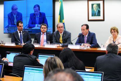 Eduardo Cunha participa de uma reuni&atilde;o da Comiss&atilde;o Especial da PEC 171/93.