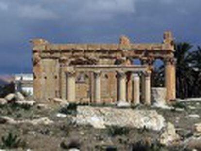 Grupo usa dinamite para explodir um dos tesouros da cidade localizada na Síria, diz o responsável de antiguidades e museus
