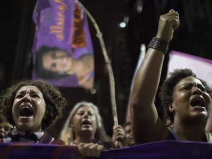 Manifestantes voltam às ruas no Rio, em menor quantidade, para protestar contra morte de vereadora.