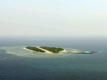 Ilha em área disputada no Mar da China.