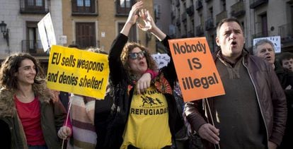Protesto realizado em Madri no fim de fevereiro a favor de refugiados e migrantes