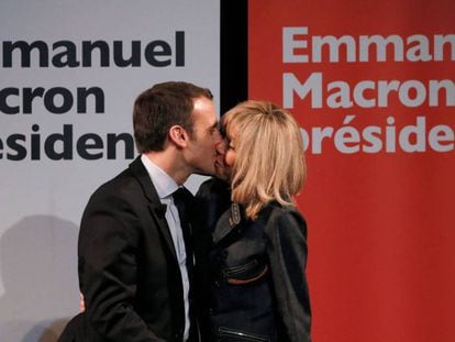 Emmanuel Macron e Brigitte Trogneux.