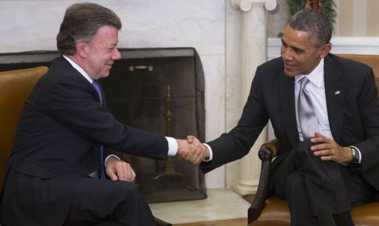 O presidente de Colômbia e o dos EUA na Casa Branca.