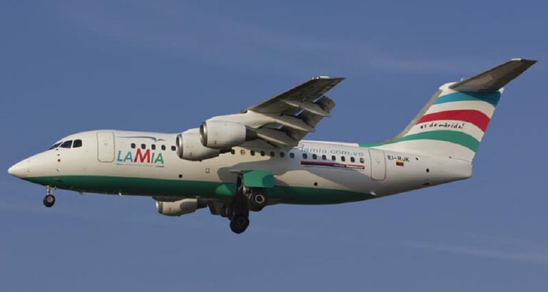 Um dos aviões da linha aérea LAMIA.