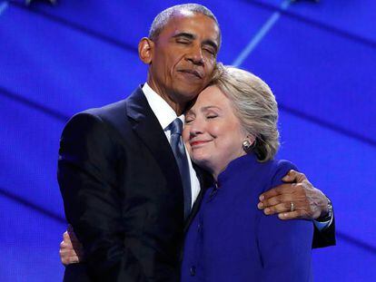 O presidente Barack Obama e a candidata a acontecer-lhe, Hillary Clinton.