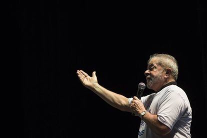 O ex-presidente Lula em ato no Rio de Janeiro, nesta segunda