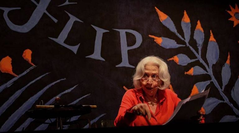 Fernanda Montenegro lê crônica política de Hilda Hilst na Flip