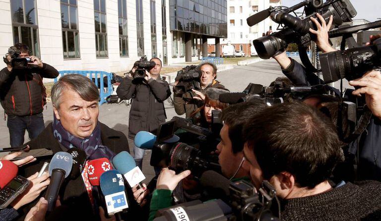 Agustín Martínez, advogado de três dos acusados do estupro.