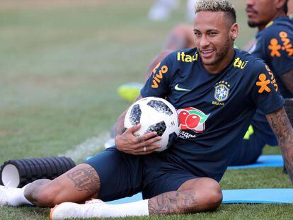Neymar, em treinamento da seleção brasileira.