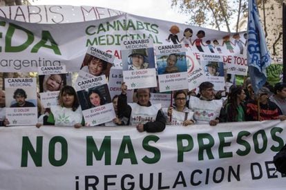 Última marcha da maconha na Argentina foi liderada pelas mães medicinais.