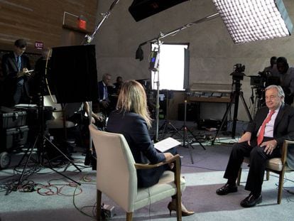 O secretário geral da ONU, António Guterres, durante a entrevista, em Nova York.
