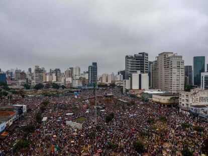Manifestação do #EleNão no Largo da Batata, em São Paulo.