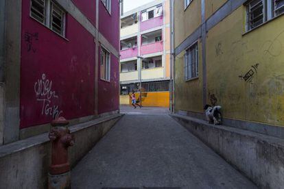 A Rua 4, na Rocinha.