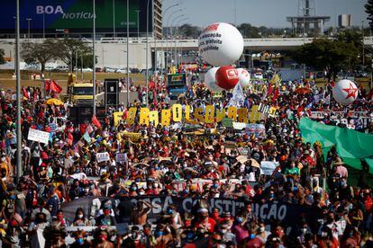Protesto contra o presidente Bolsonaro, neste sábado, em Brasília.
