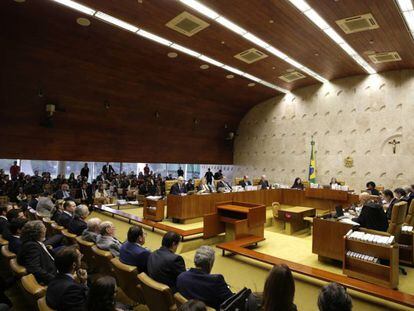Sessão do STF que decide pedido da defesa para evitar prisão de Lula. 