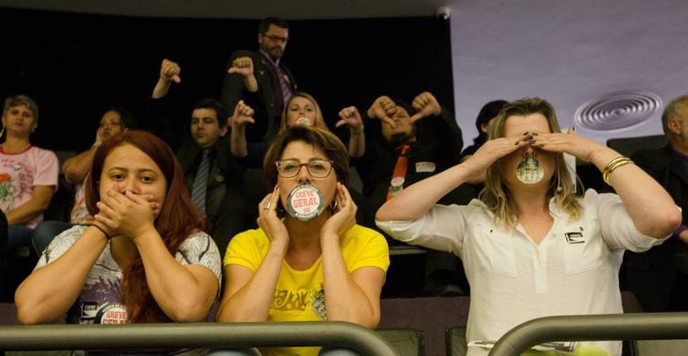 Manifestantes nas galerias em Brasília.